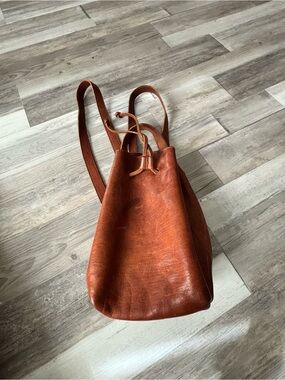 Madewell Suede Drawstring Bucket Bag in Warm Brown